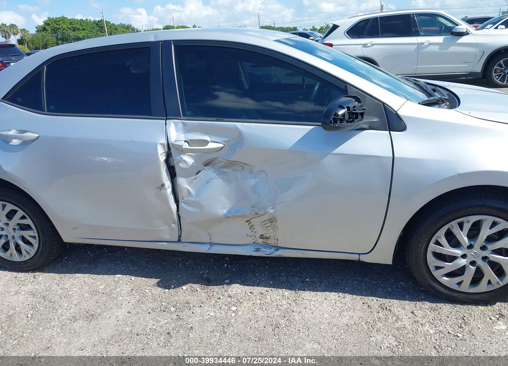 2018 TOYOTA COROLLA LE VIN: 5YFBURHE4JP801734