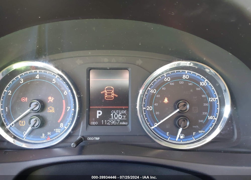 2018 TOYOTA COROLLA LE VIN: 5YFBURHE4JP801734