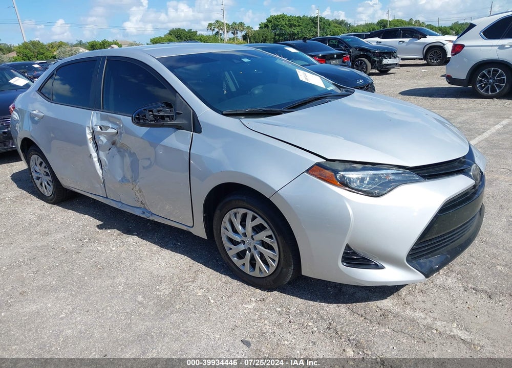 2018 TOYOTA COROLLA LE VIN: 5YFBURHE4JP801734