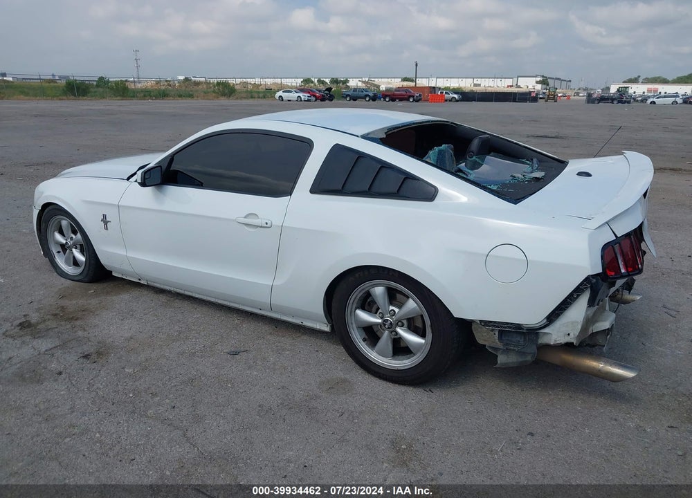 2014 FORD MUSTANG V6 PREMIUM VIN: 1ZVBP8AM3E5221149