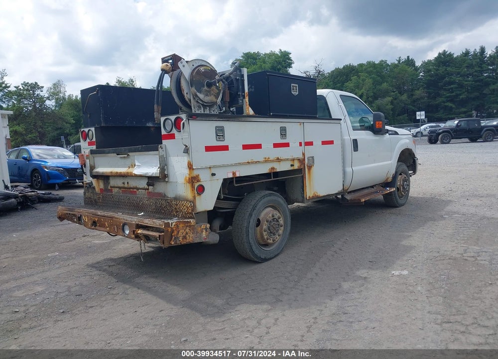 2011 FORD F-350 XL VIN: 1FDBF3B68BEB59036