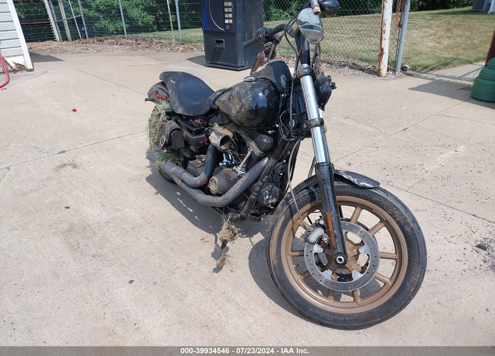 2016 HARLEY-DAVIDSON FXDLS VIN: 1HD1GS822GC327833
