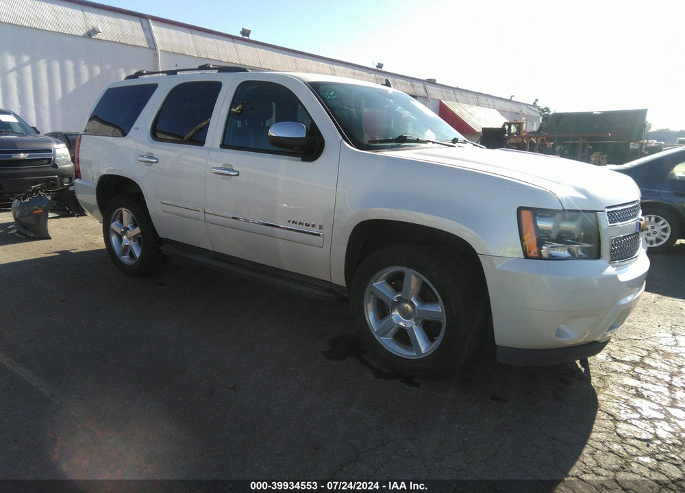 2009 CHEVROLET TAHOE LTZ VIN: 1GNFK33069R211494