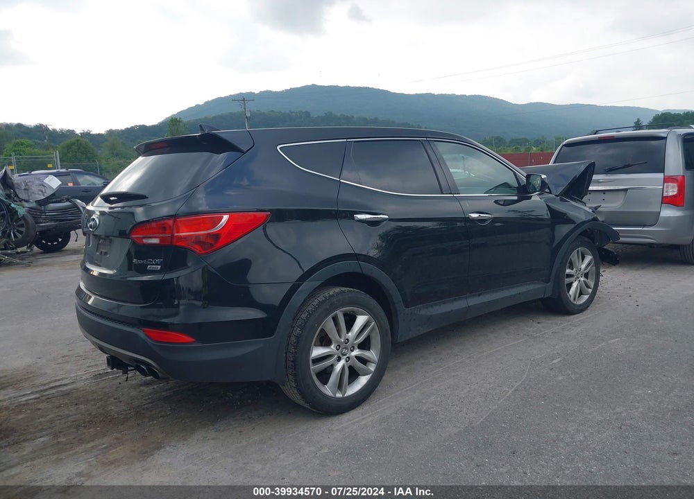 2013 HYUNDAI SANTA FE VIN: 5XYZWDLA2DG026701