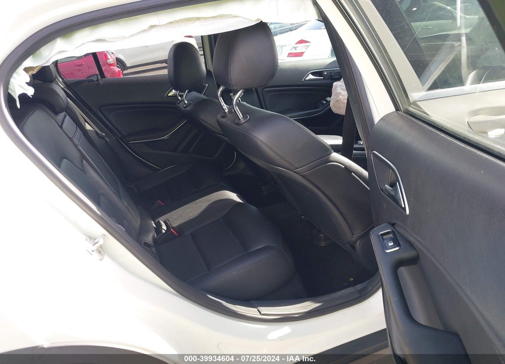2015 MERCEDES-BENZ GLA 250 4MATIC VIN: WDCTG4GB7FJ040760