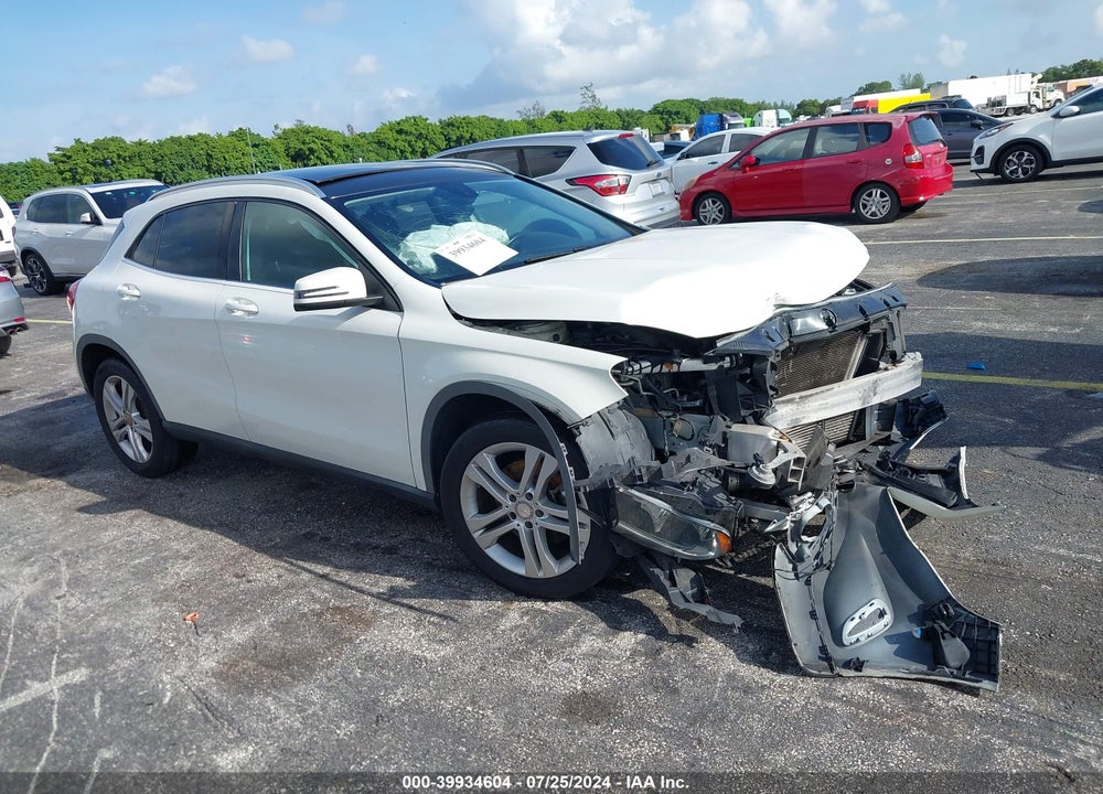 2015 MERCEDES-BENZ GLA 250 4MATIC VIN: WDCTG4GB7FJ040760