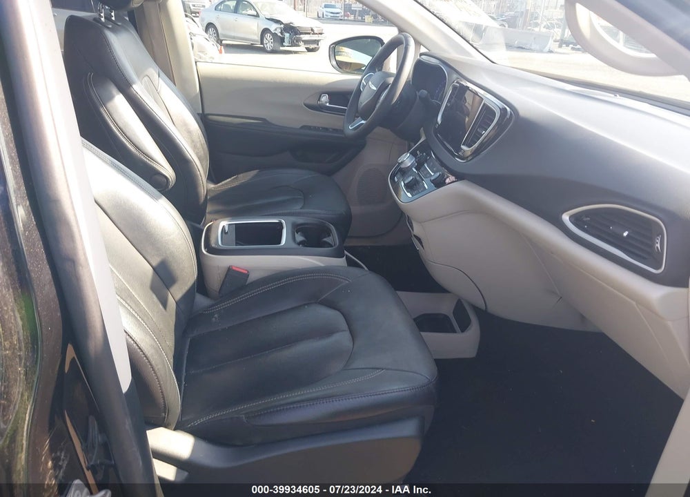 2022 CHRYSLER PACIFICA TOURING L VIN: 2C4RC1BG3NR139258