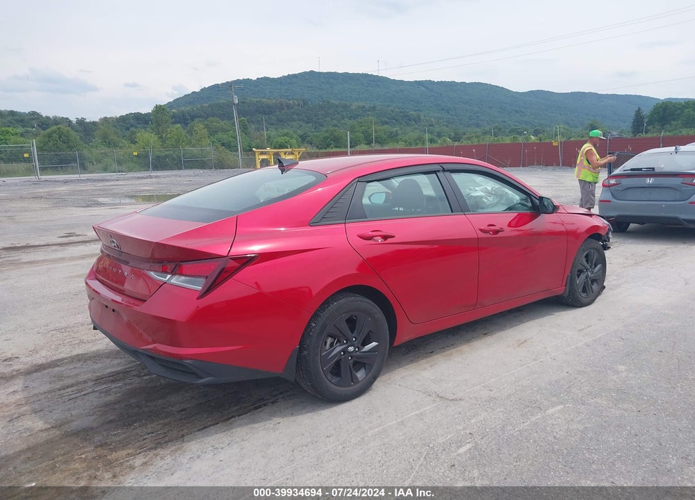 2022 HYUNDAI ELANTRA SEL VIN: 5NPLM4AG5NH074643