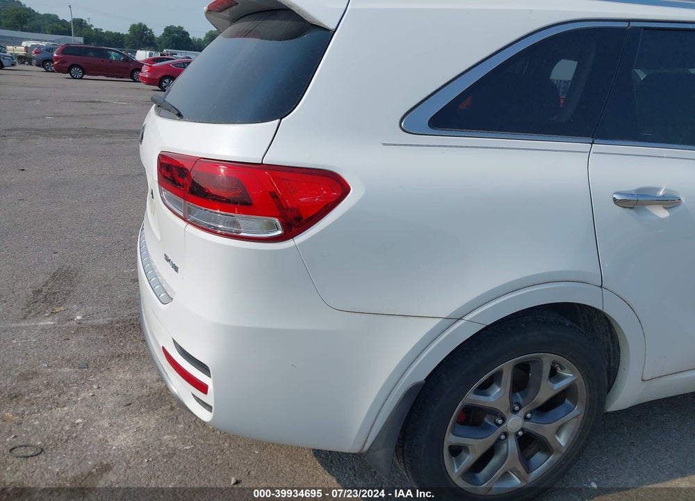 2016 KIA SORENTO 3.3L SX VIN: 5XYPKDA54GG141071
