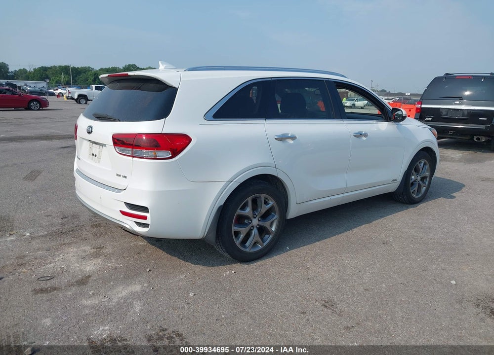 2016 KIA SORENTO 3.3L SX VIN: 5XYPKDA54GG141071