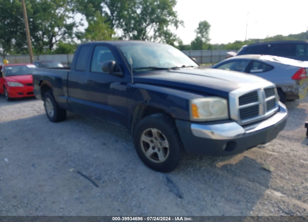 2005 DODGE DAKOTA SLT VIN: 1D7HE42N85S135989