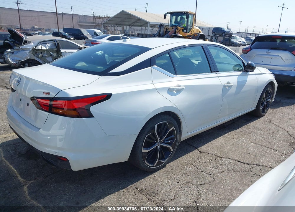 2024 NISSAN ALTIMA SR FWD VIN: 1N4BL4CV6RN372060