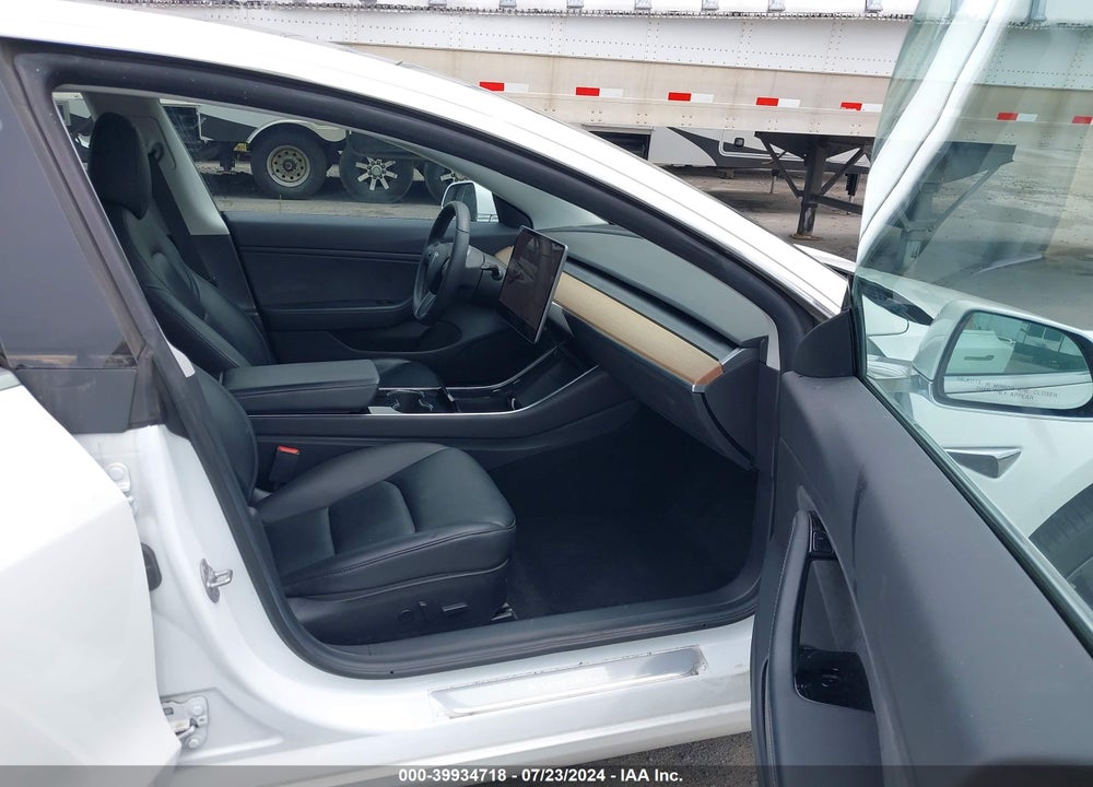2019 TESLA MODEL 3 LONG RANGE/PERFORMANCE VIN: 5YJ3E1EB7KF418381
