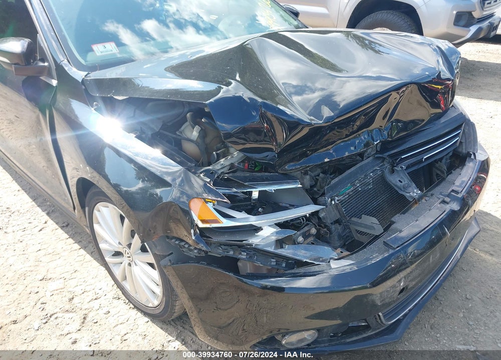 2011 VOLKSWAGEN JETTA 2.5L SEL VIN: 3VWLX7AJ1BM352901