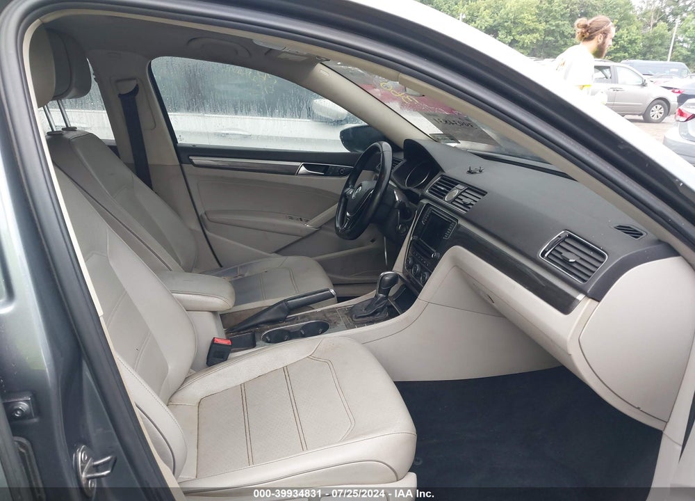 2017 VOLKSWAGEN PASSAT 1.8T SE VIN: 1VWBT7A33HC023832