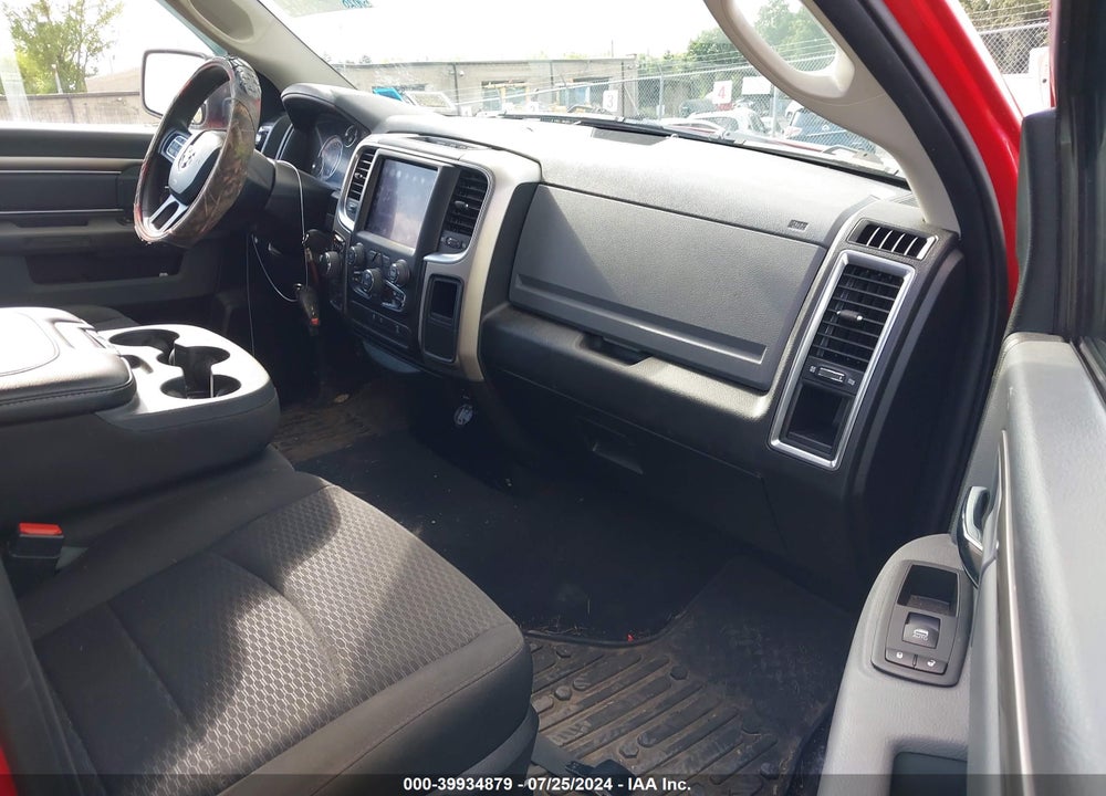 2019 RAM 1500 CLASSIC WARLOCK QUAD CAB 4X4 6'4 BOX VIN: 1C6RR7GG9KS739620