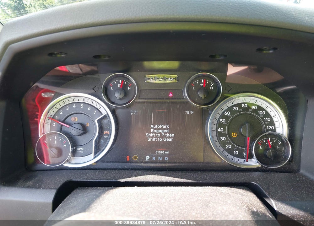 2019 RAM 1500 CLASSIC WARLOCK QUAD CAB 4X4 6'4 BOX VIN: 1C6RR7GG9KS739620