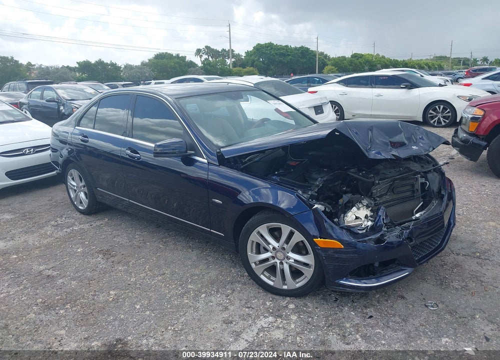 2012 MERCEDES-BENZ C 250 LUXURY/SPORT VIN: WDDGF4HB3CR236612