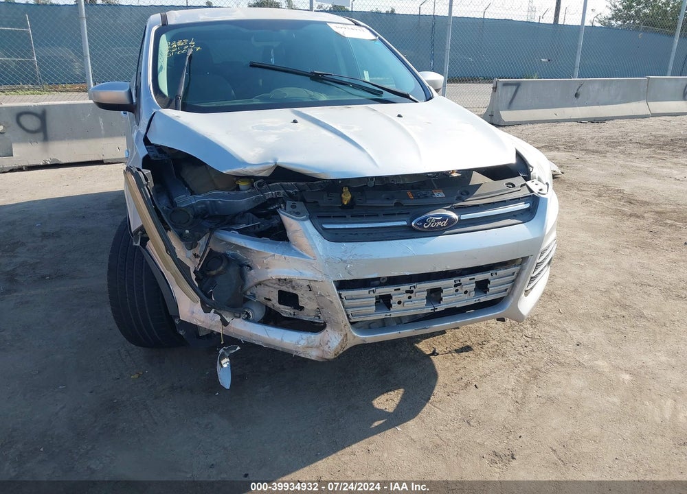 2015 FORD ESCAPE SE VIN: 1FMCU0G93FUA18589