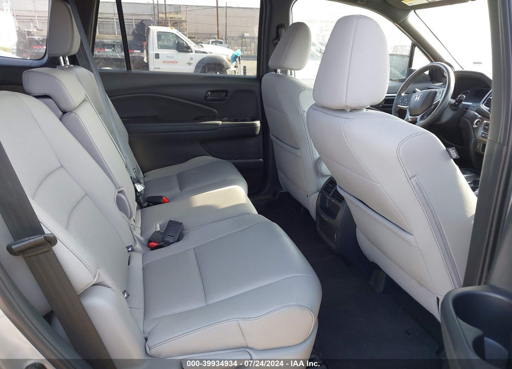 2023 HONDA PASSPORT AWD EX-L VIN: 5FNYF8H5XPB025631