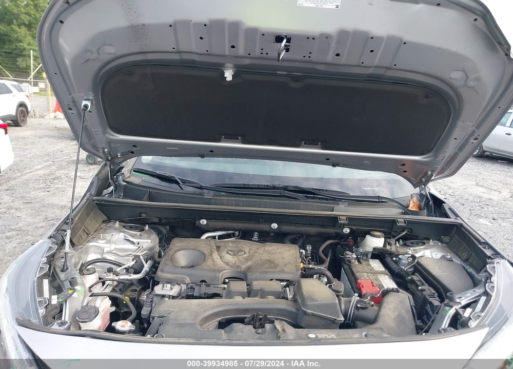 2022 TOYOTA RAV4 XLE VIN: 2T3W1RFV4NC197676