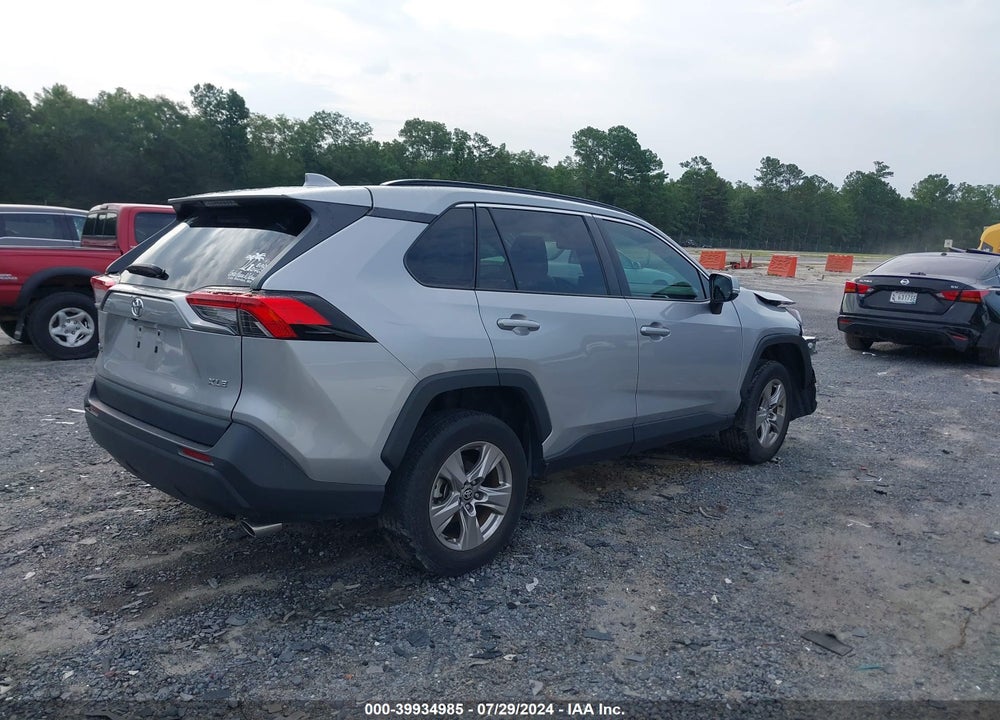 2022 TOYOTA RAV4 XLE VIN: 2T3W1RFV4NC197676