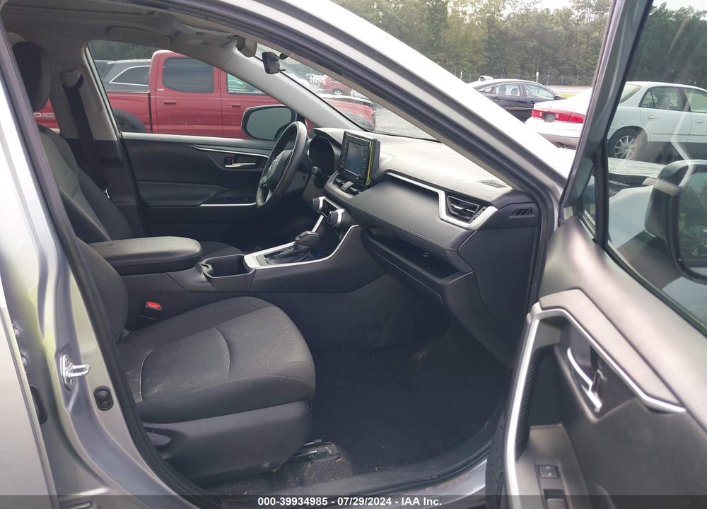 2022 TOYOTA RAV4 XLE VIN: 2T3W1RFV4NC197676