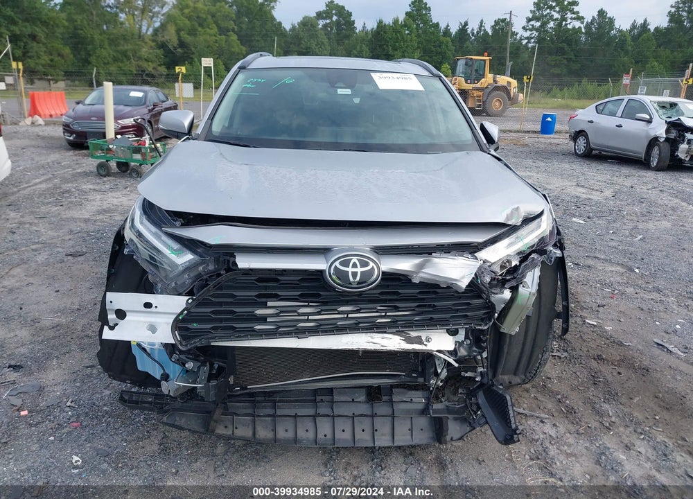 2022 TOYOTA RAV4 XLE VIN: 2T3W1RFV4NC197676