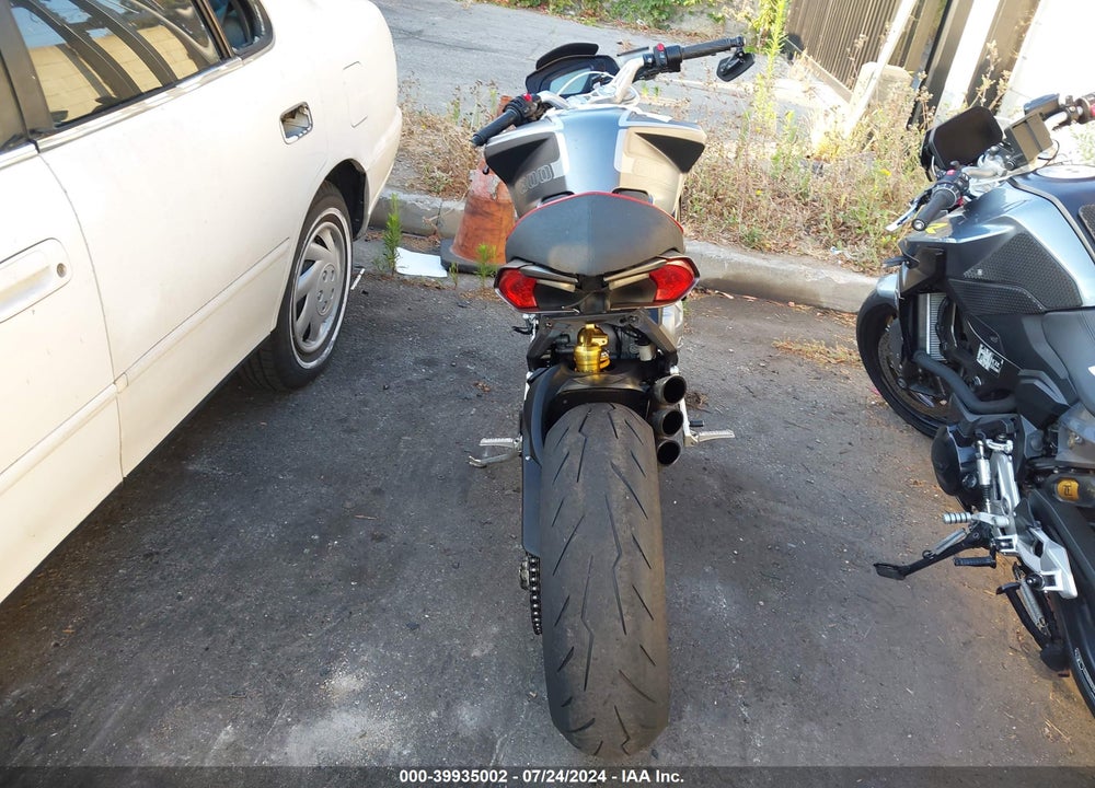 2015 M. V. AGUSTA BRUTALE 800 DRAGSTER VIN: ZCGPFGNT6FV007592