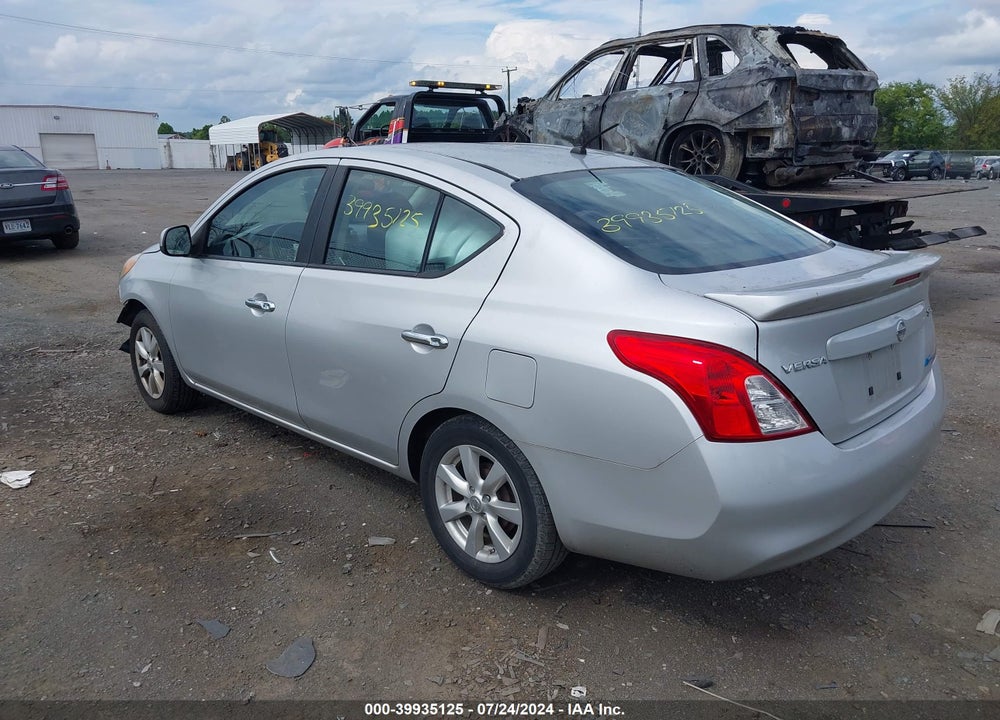 2013 NISSAN VERSA 1.6 SL VIN: 3N1CN7AP2DL824385