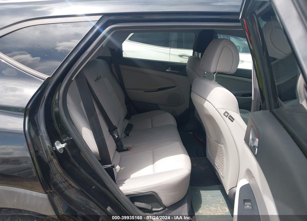 2018 HYUNDAI TUCSON SEL VIN: KM8J33A46JU607640