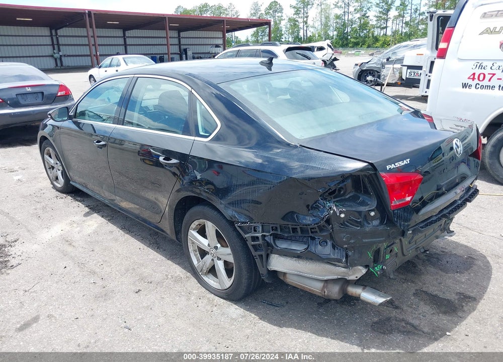 2012 VOLKSWAGEN PASSAT 2.5L SE VIN: 1VWBH7A37CC013041