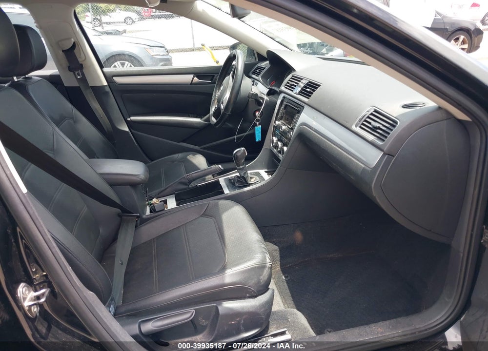 2012 VOLKSWAGEN PASSAT 2.5L SE VIN: 1VWBH7A37CC013041