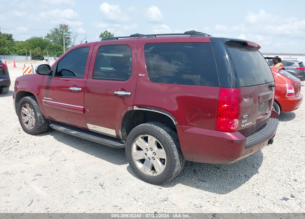 2008 GMC YUKON SLT VIN: 1GKFK130X8J224411