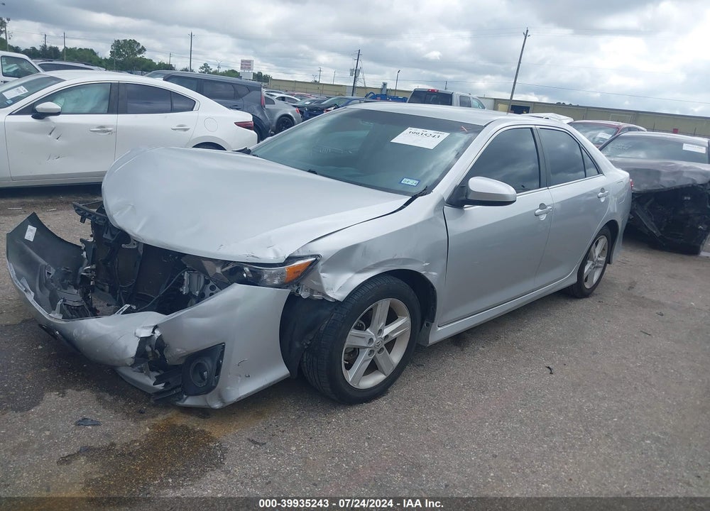 2013 TOYOTA CAMRY SE VIN: 4T1BF1FK2DU264823