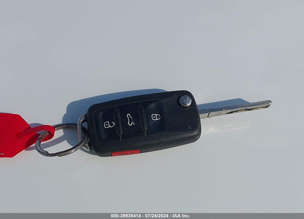 2012 VOLKSWAGEN JETTA 2.5L SE VIN: 3VWDP7AJ3CM426759