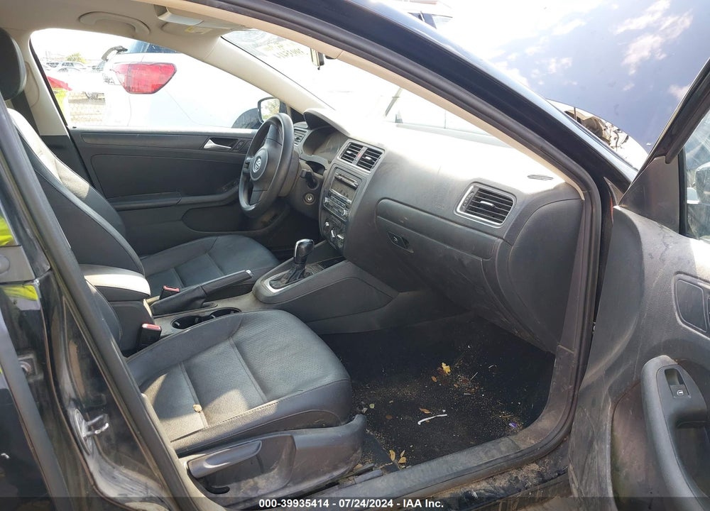 2012 VOLKSWAGEN JETTA 2.5L SE VIN: 3VWDP7AJ3CM426759