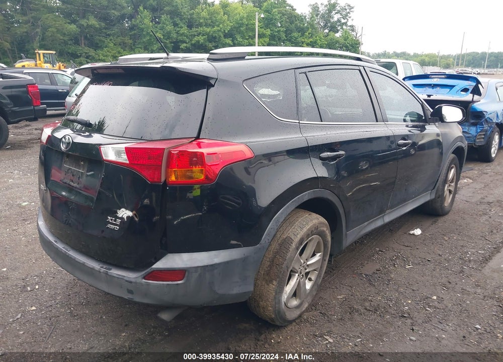2015 TOYOTA RAV4 XLE VIN: 2T3RFREV6FW399547