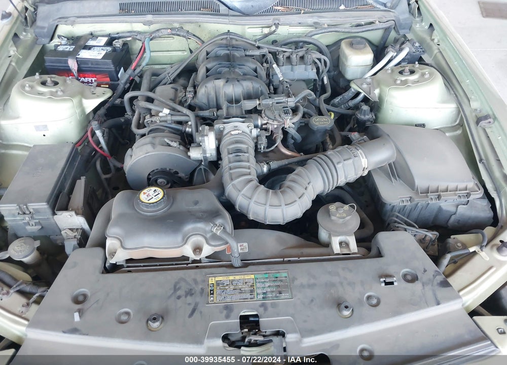 2005 FORD MUSTANG VIN: 1ZVHT84N255247509