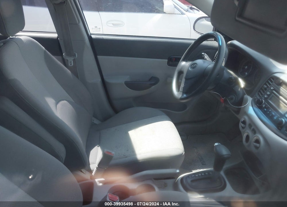 2008 HYUNDAI ACCENT GLS VIN: KMHCN46C88U177659