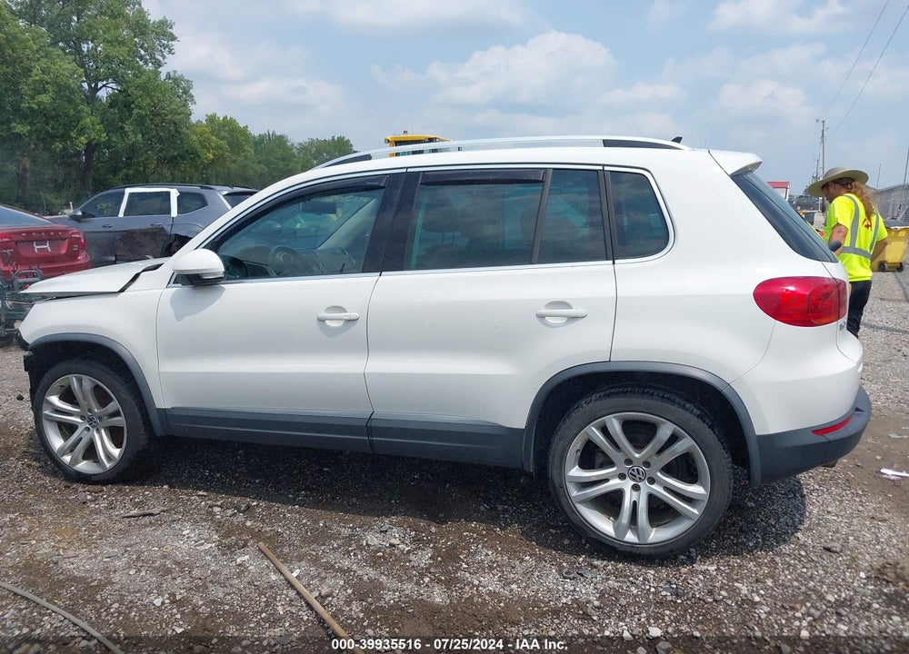 2012 VOLKSWAGEN TIGUAN SEL VIN: WVGBV7AX9CW560093