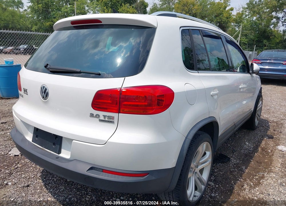 2012 VOLKSWAGEN TIGUAN SEL VIN: WVGBV7AX9CW560093