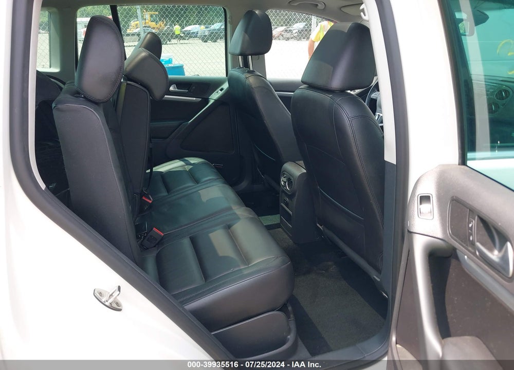 2012 VOLKSWAGEN TIGUAN SEL VIN: WVGBV7AX9CW560093