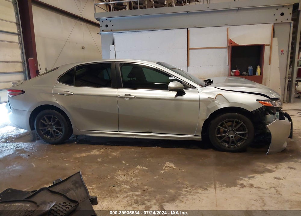 2018 TOYOTA CAMRY SE VIN: JTNB11HKXJ3021080