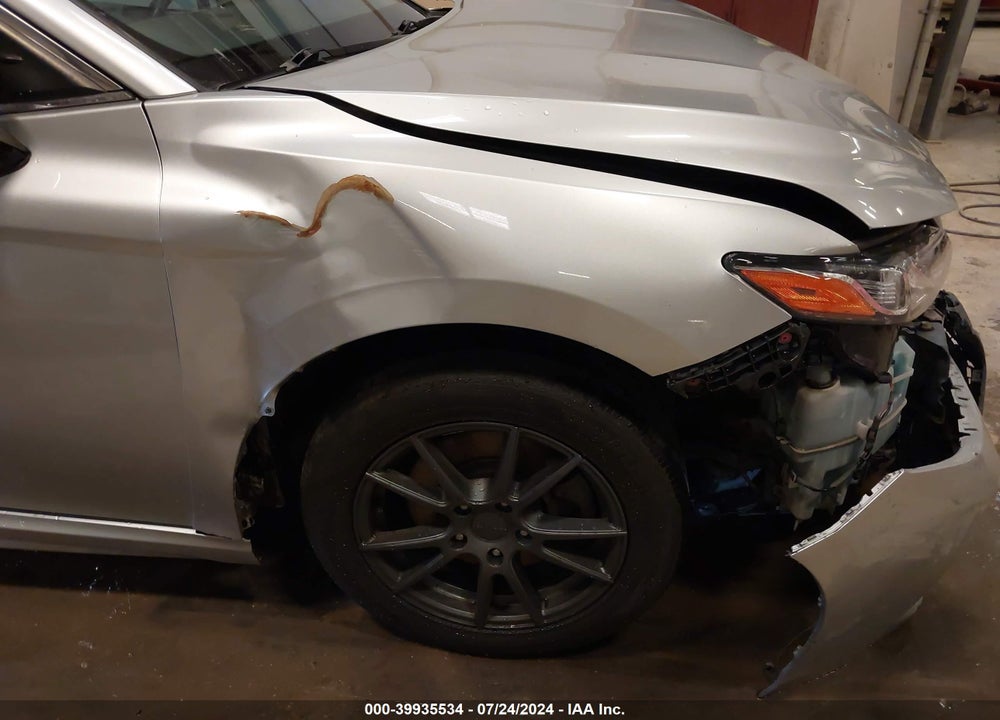 2018 TOYOTA CAMRY SE VIN: JTNB11HKXJ3021080