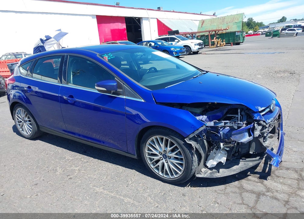 2014 FORD FOCUS TITANIUM VIN: 1FADP3N20EL260127