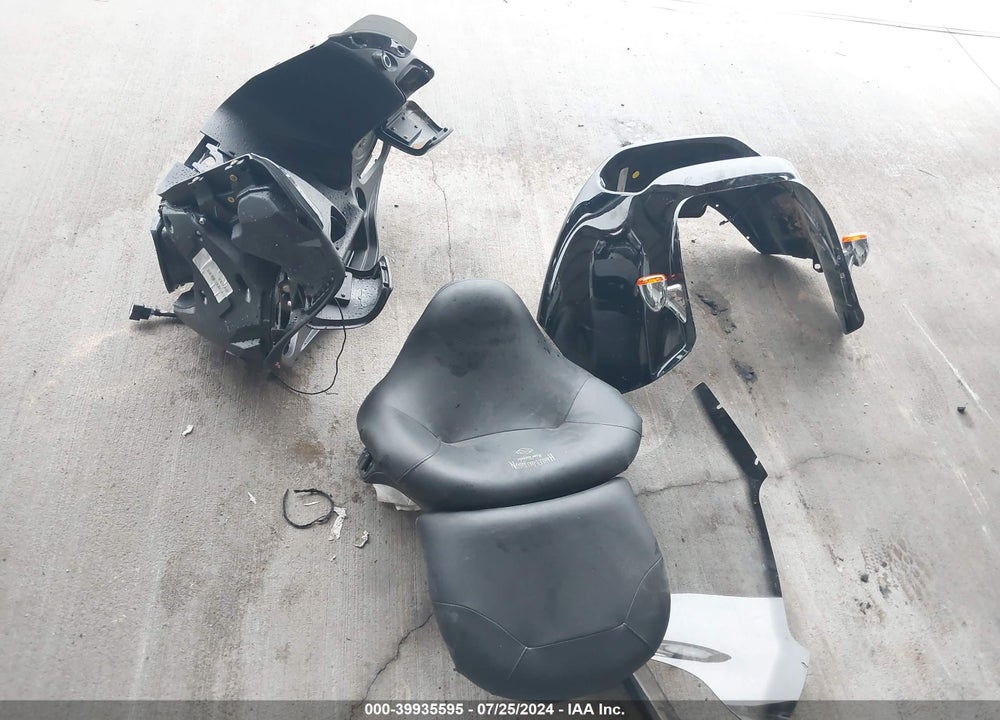 2023 HARLEY-DAVIDSON FLTRX VIN: 1HD1KHC11PB680215