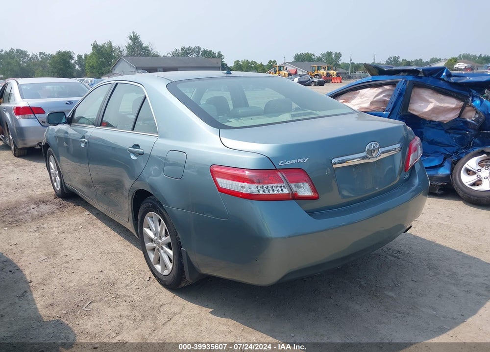 2011 TOYOTA CAMRY XLE VIN: 4T4BF3EKXBR141951