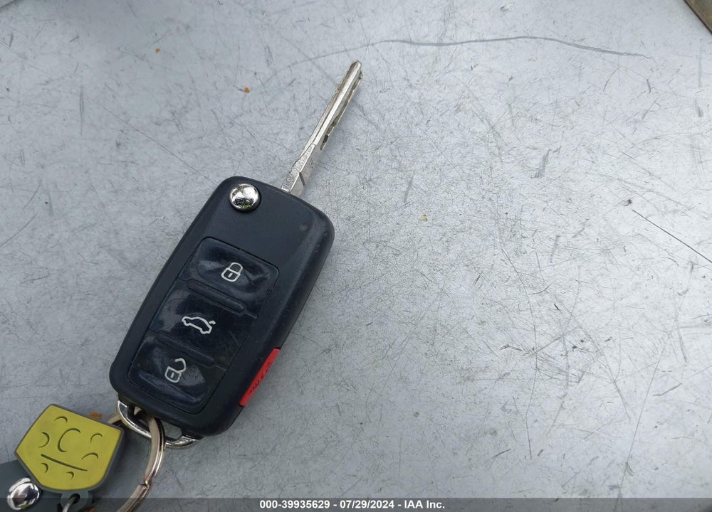 2013 VOLKSWAGEN TIGUAN SE VIN: WVGBV3AX4DW622834