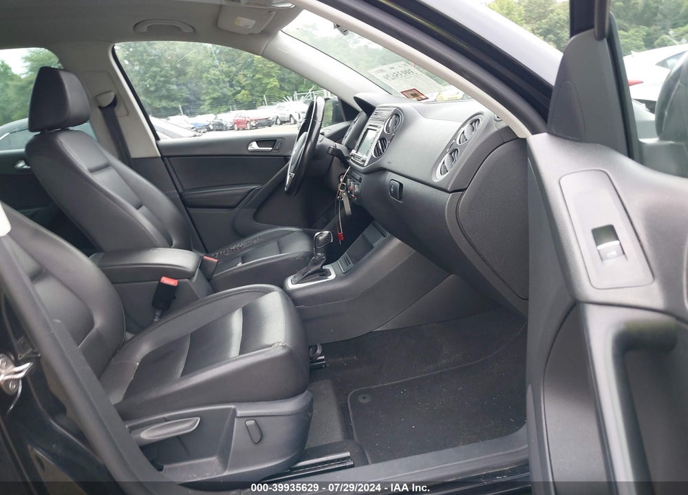 2013 VOLKSWAGEN TIGUAN SE VIN: WVGBV3AX4DW622834